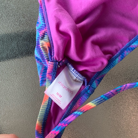 Fun ruffle bikini top - Picture 2 of 3